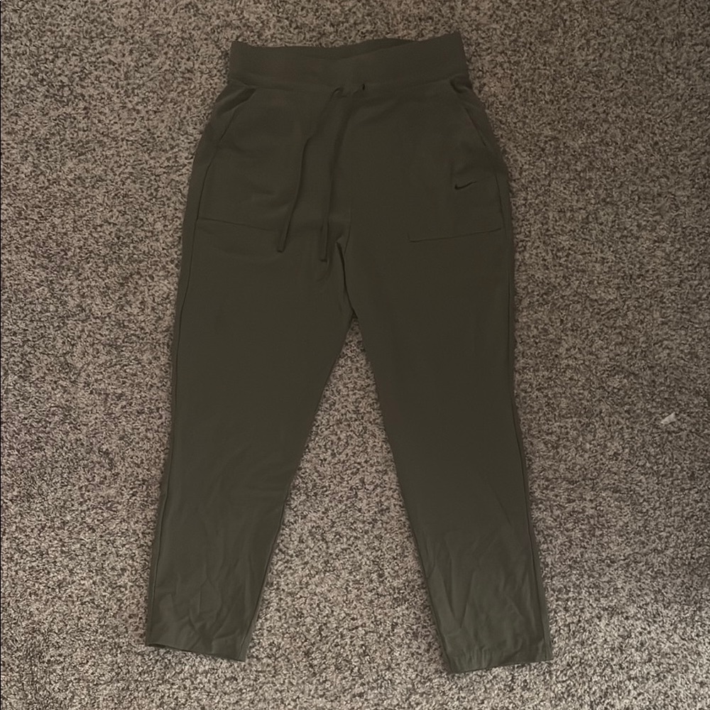 Nike Green Dri-Fit Pants for Ultimate Comfort